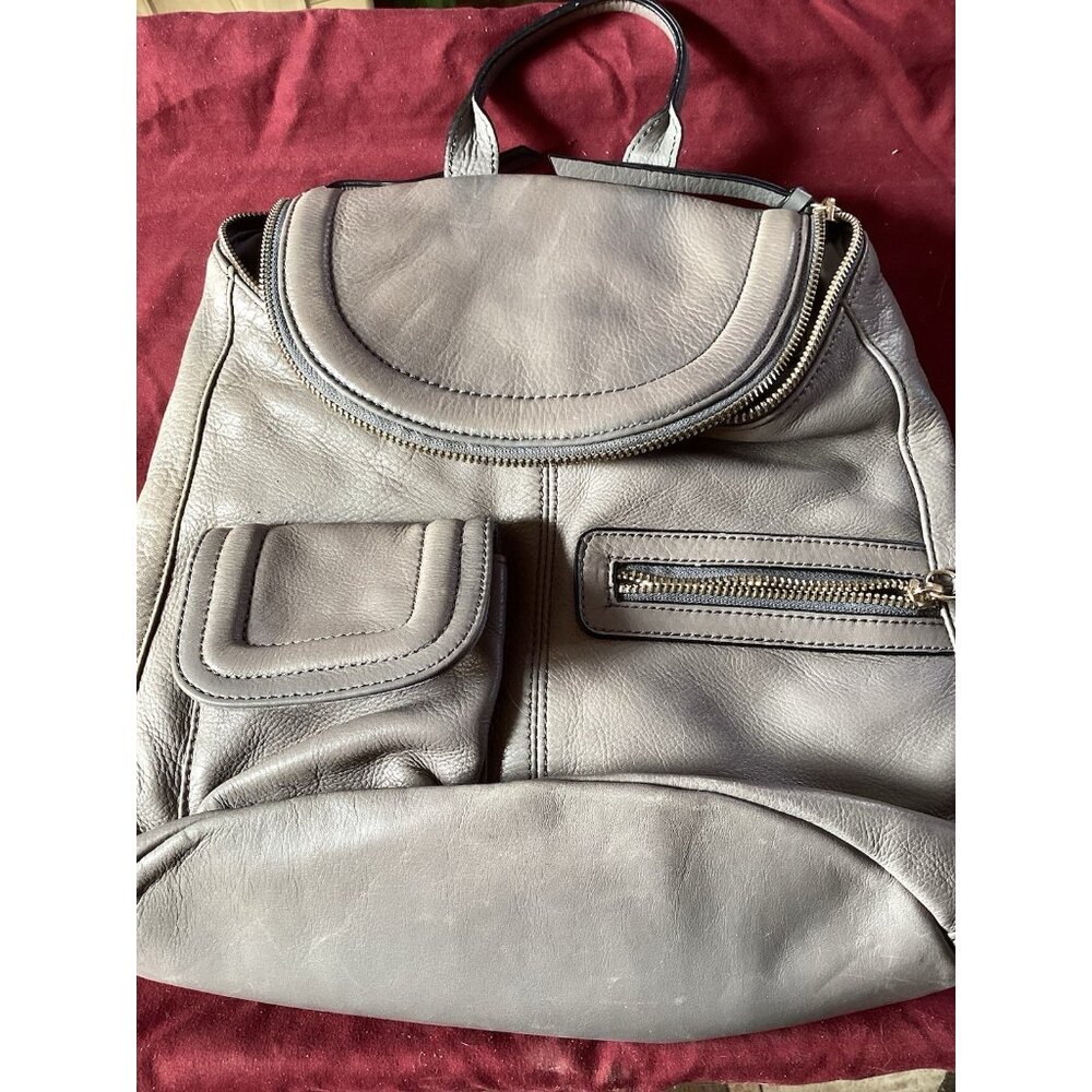 613-Ladies Grey Paradox Leather Shoulder Bag Purse Pre Owned Slightly Used